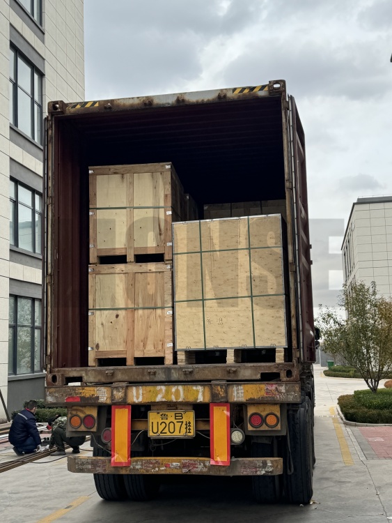 LIONSE - Napi szállítási műveletek