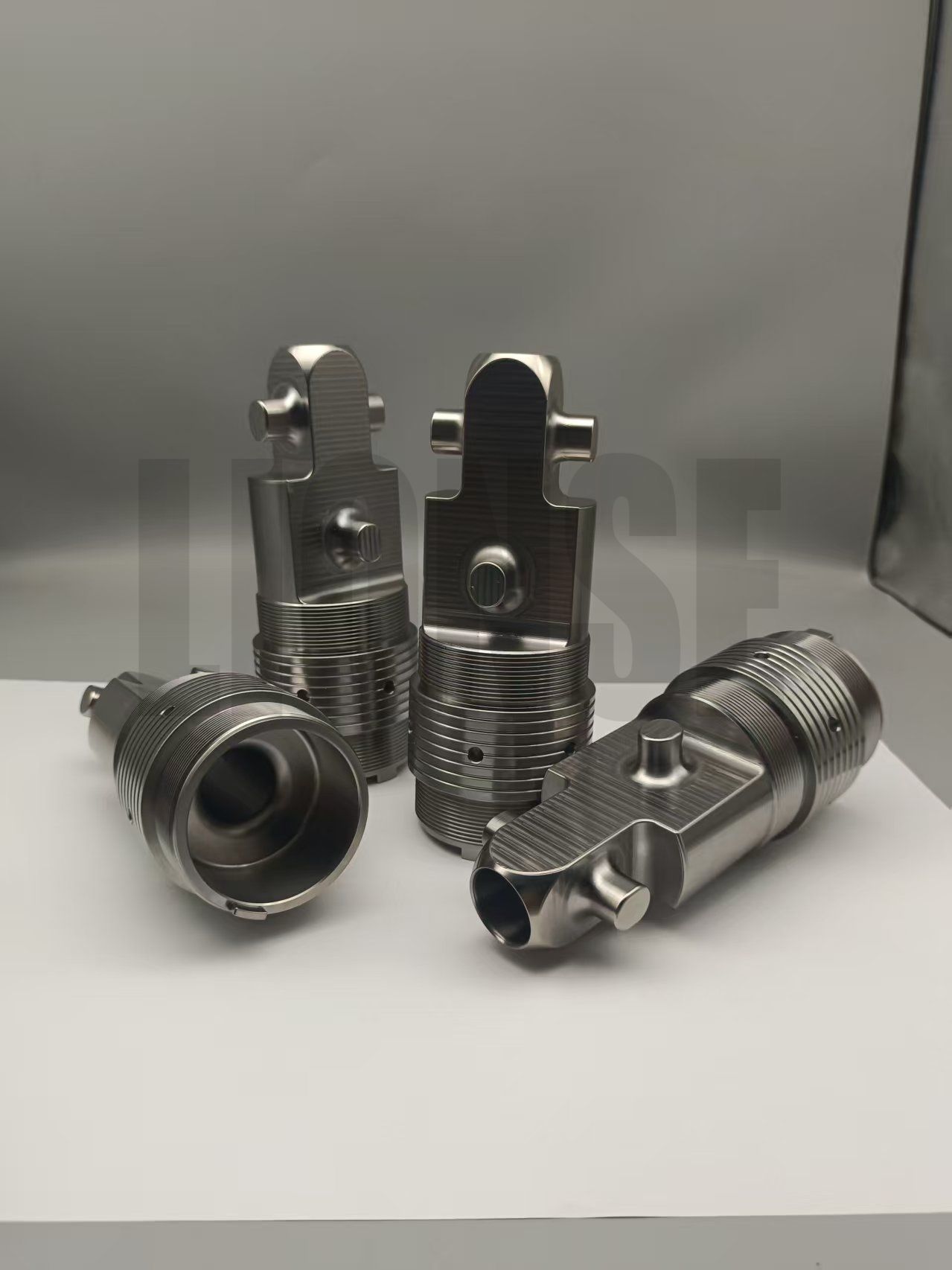 Titán mechanikai alkatrészek az Abyssal számára